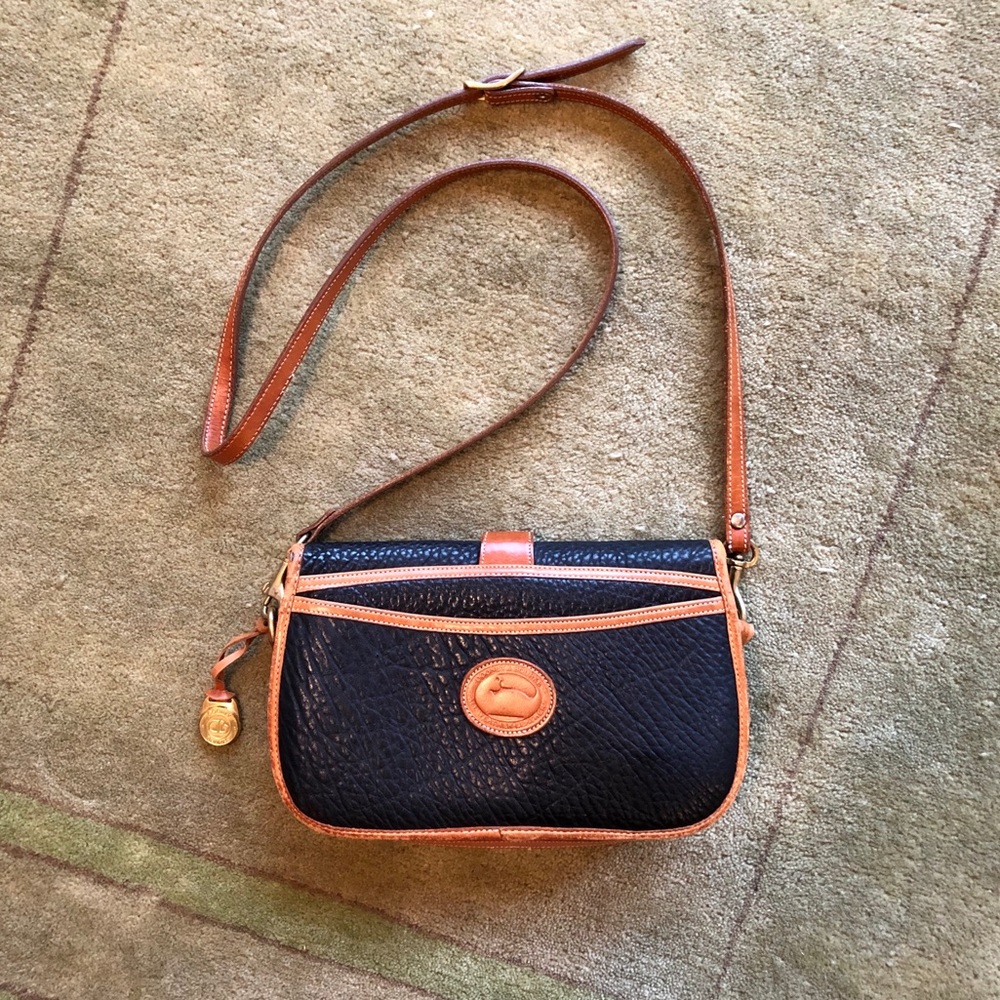 Vintage Dooney & Bourke crossbody bag